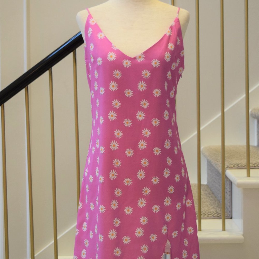 Lioness Life Is Good Pink Lavender Daisy Floral Mini Dress Daisies Sz M **NEW**